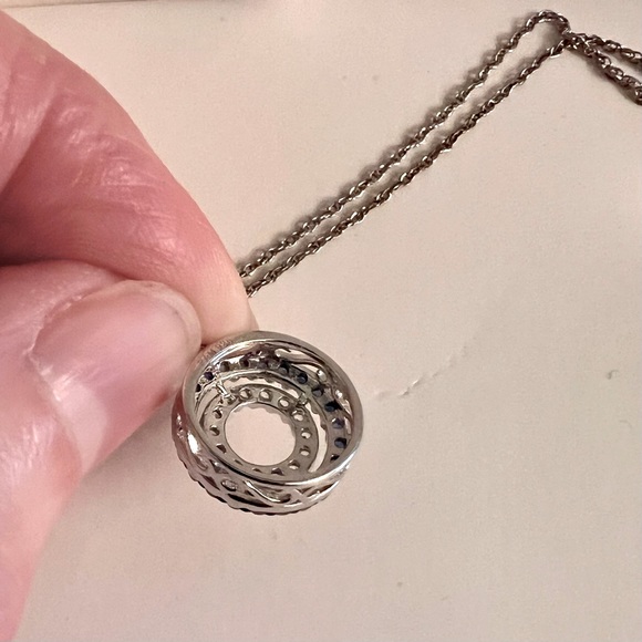 Blue & white diamond circle pendant w/ filagree sides & 9” sterling silver chain - Picture 4 of 6